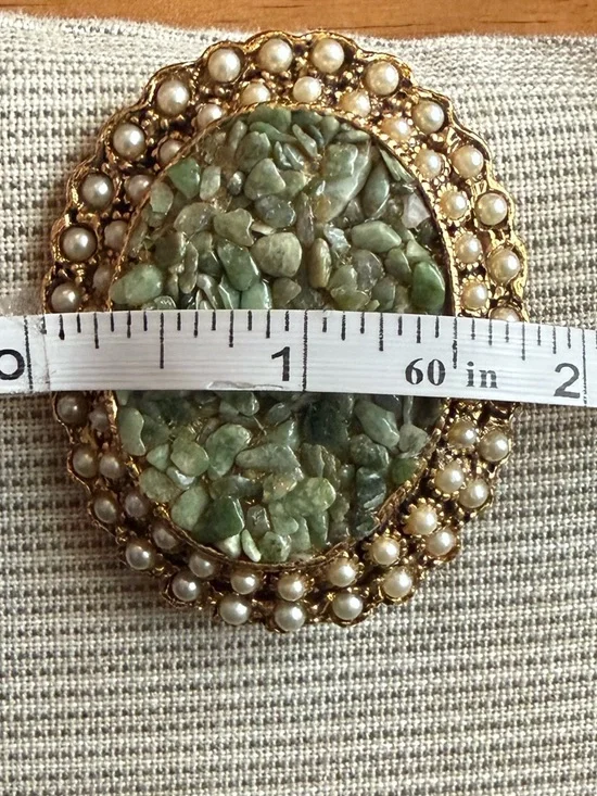 Jade Stone chips Green Gemstone Gold tone Faux Pearl Statement Brooch - Picture 8 of 9